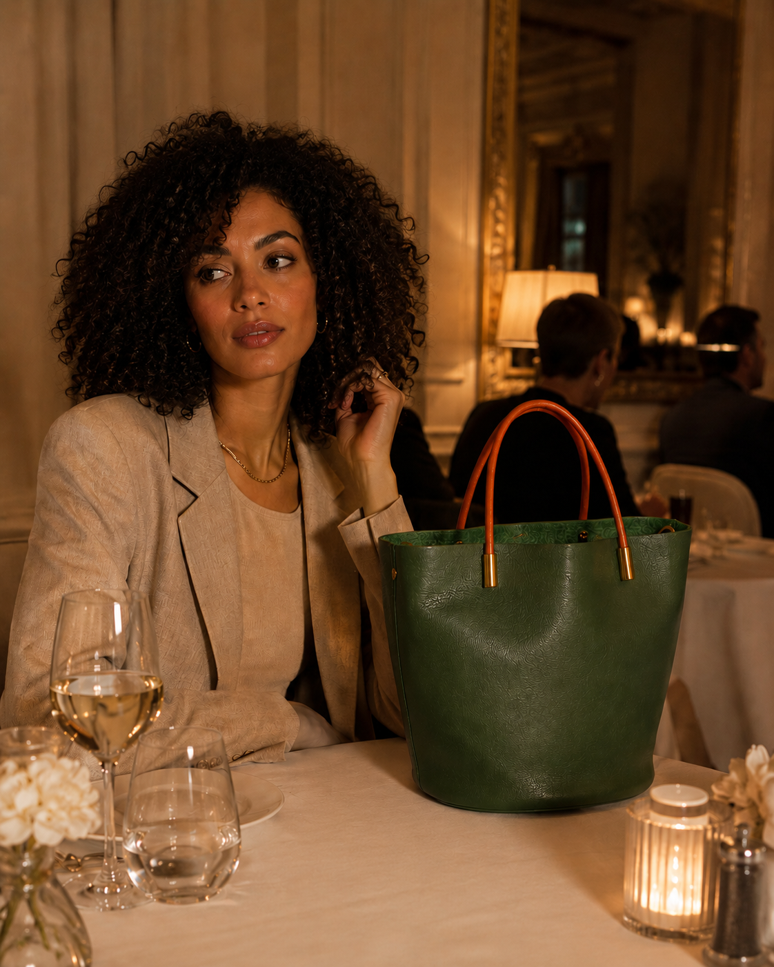 Elegant Green Bucket Bag – Natural Style with Modern Versatility