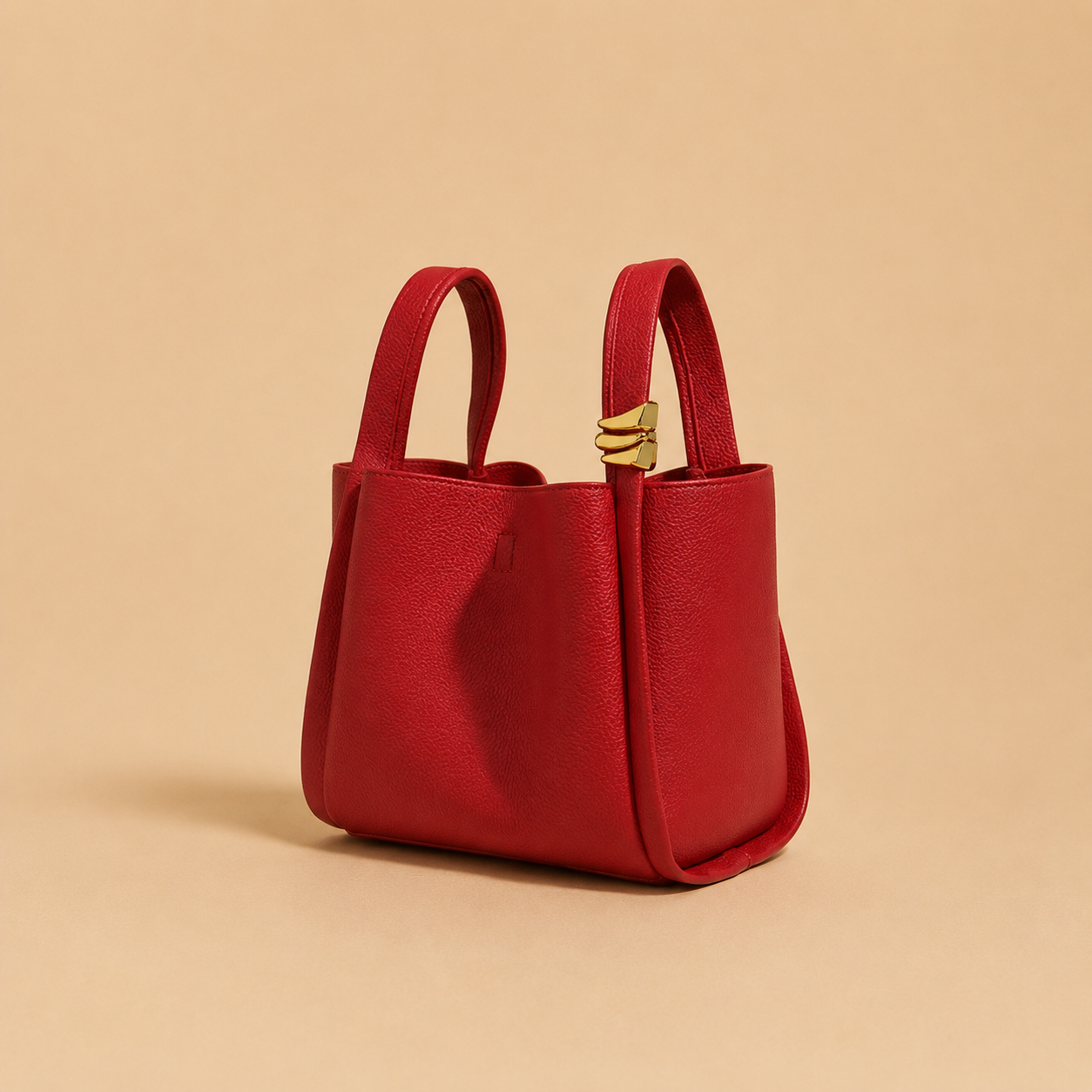 Scarlet Chic Handbag – Elegant Red Edition